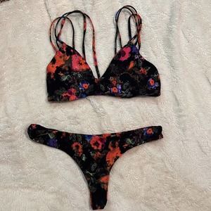 Boys + arrows bikini